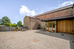 Marsland Barn- click for photo gallery